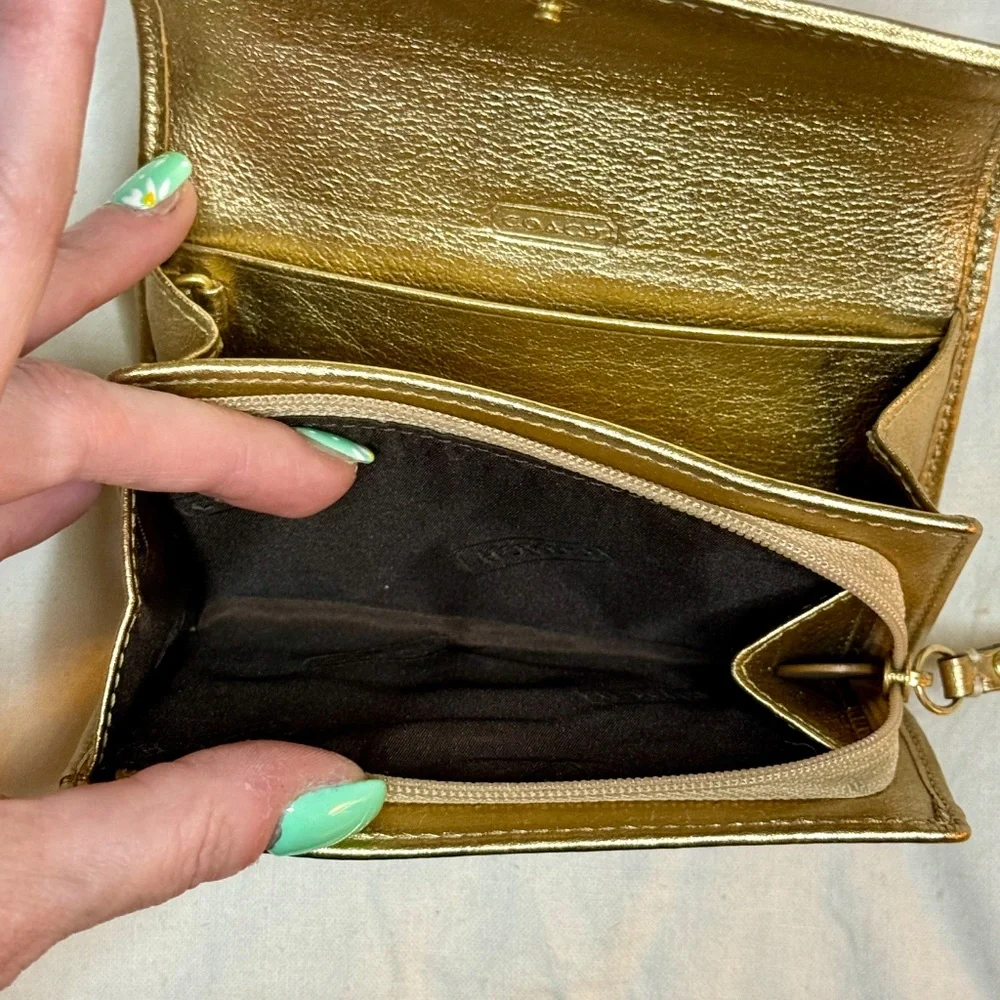 LIKE NEW COACH Hamptons Signature Multifunction Wallet F40261 Bronze/Khaki - Picture 4 of 8